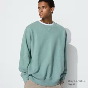 Uniqlo Green Unisex Sweatshirt
